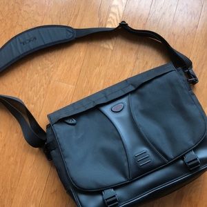 Tumi messenger bag